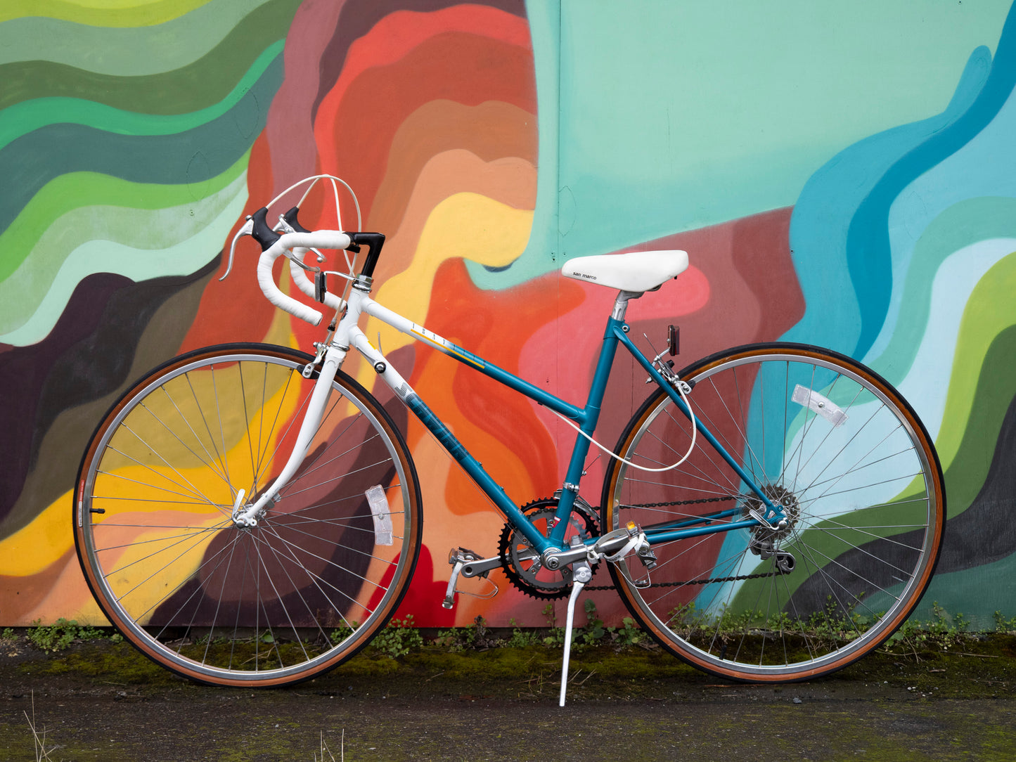 1988 Schwinn Traveler Vintage Road Bike, Step-Through, 19in/49cm, Teal Green & White Fade