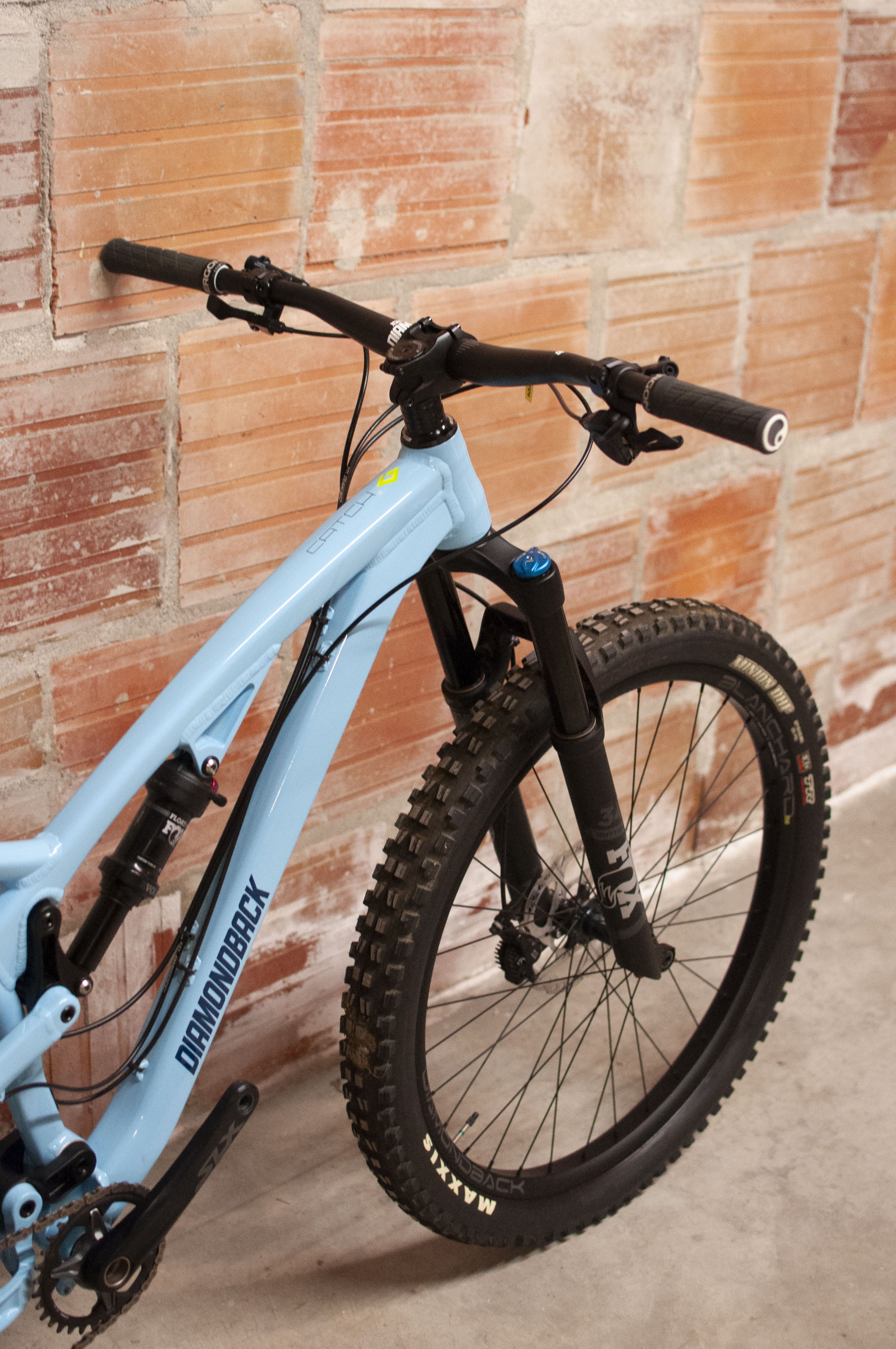 Diamondback bike mountain discount bike