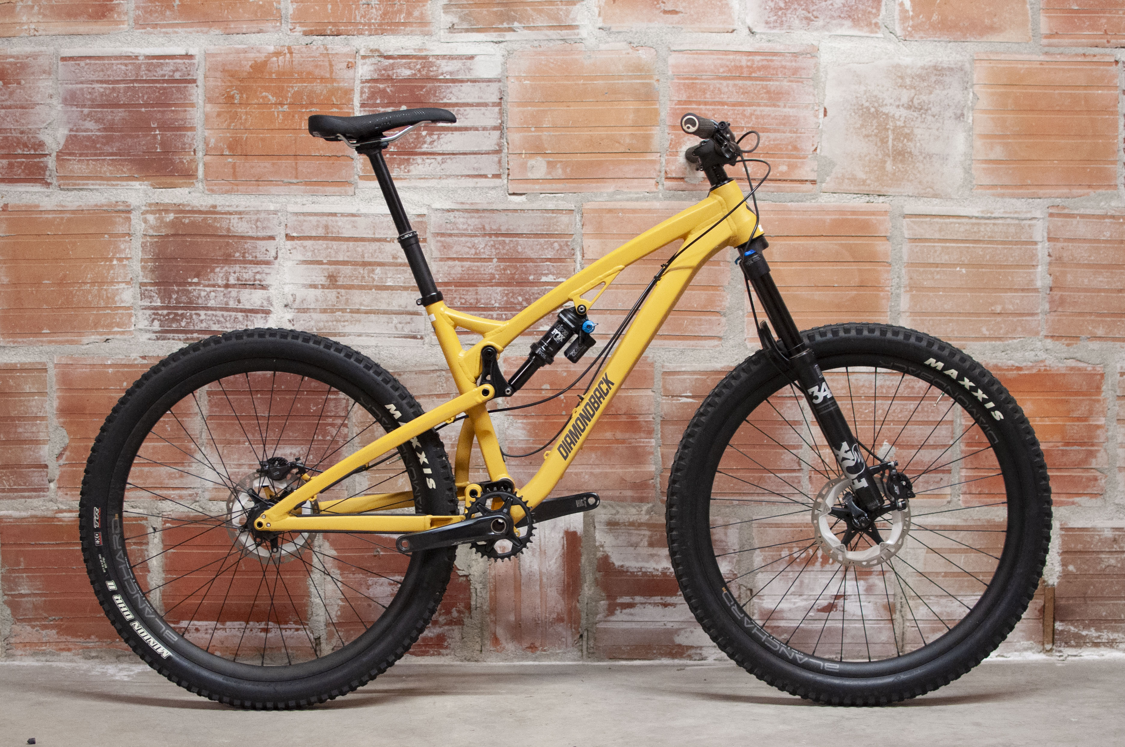 Diamondback Release 3 Full Suspension Mountain Bike MD Mustard