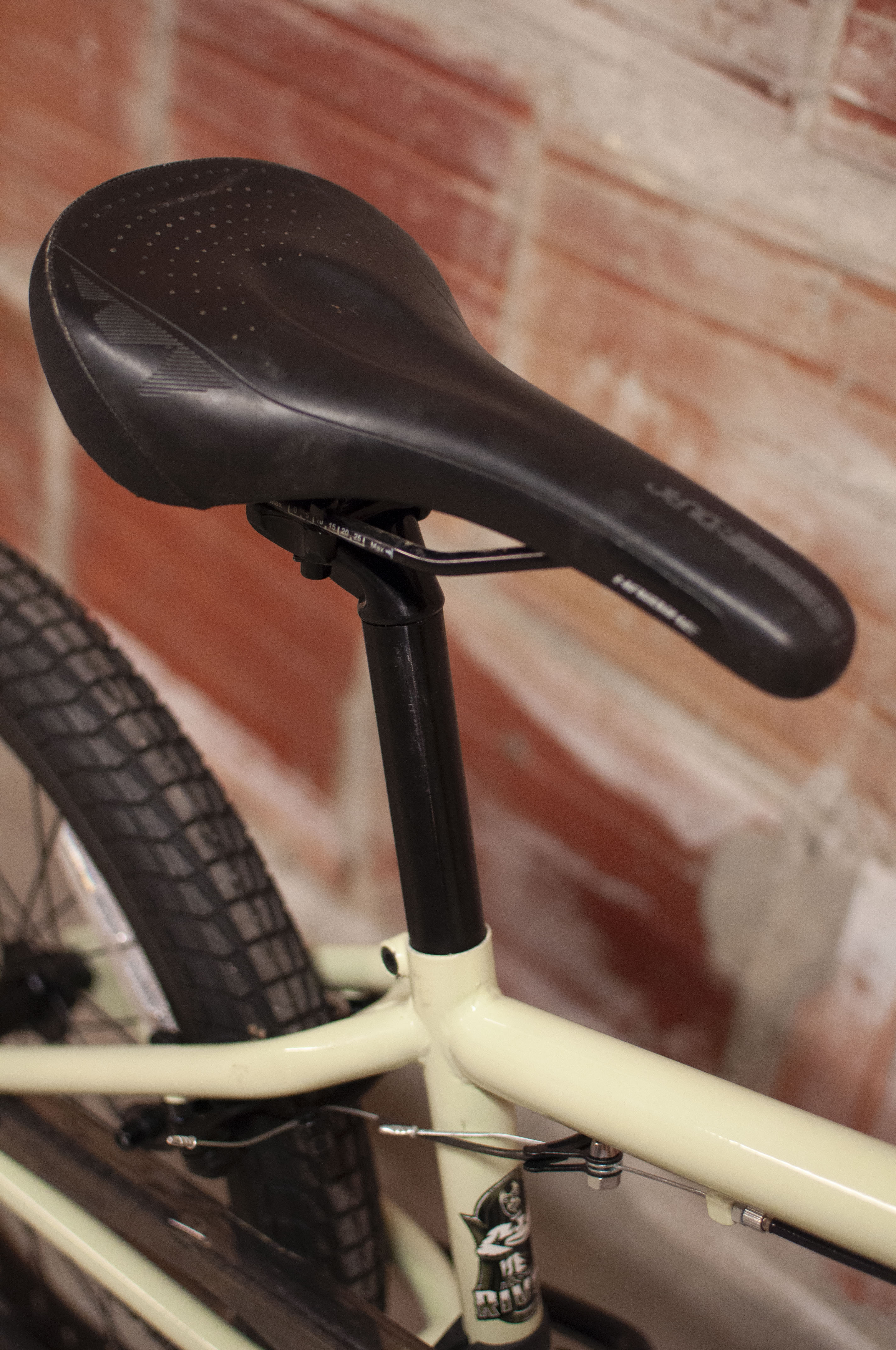 Redline bike seats sale