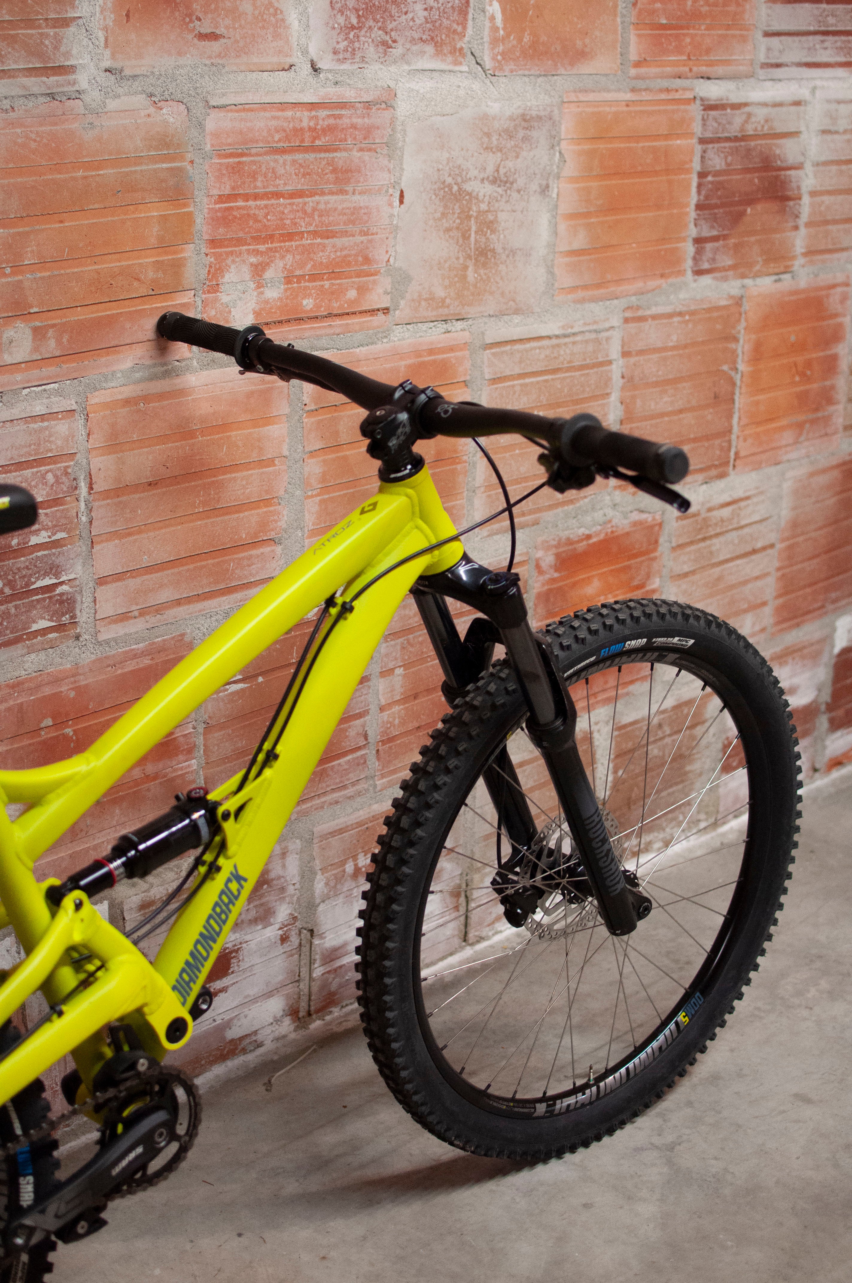 Diamondback Atroz 3 Full Suspension Mountain Bike MD 44cm Yellow