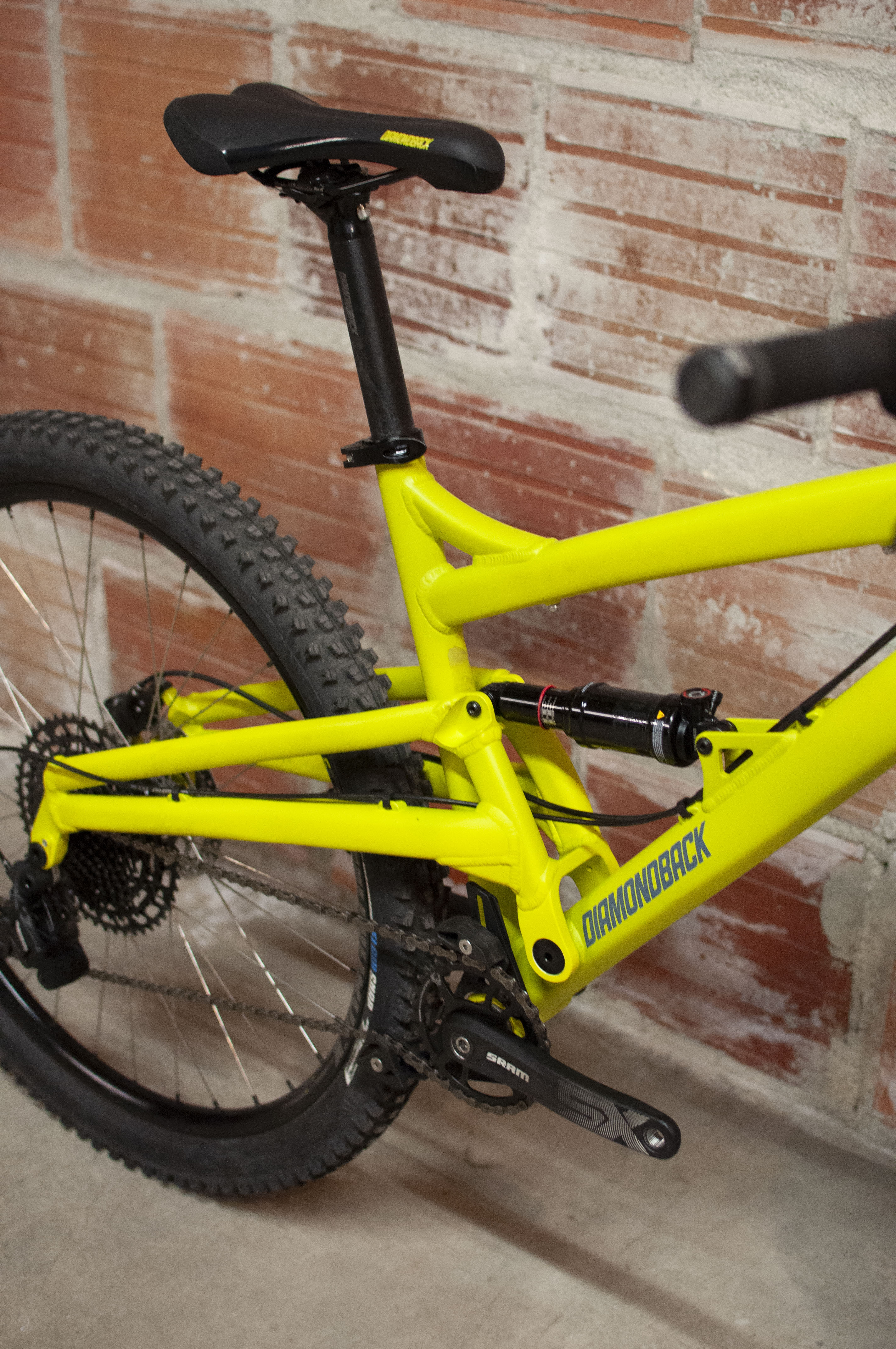 Diamondback Atroz 3 Full Suspension Mountain Bike MD 44cm Yellow