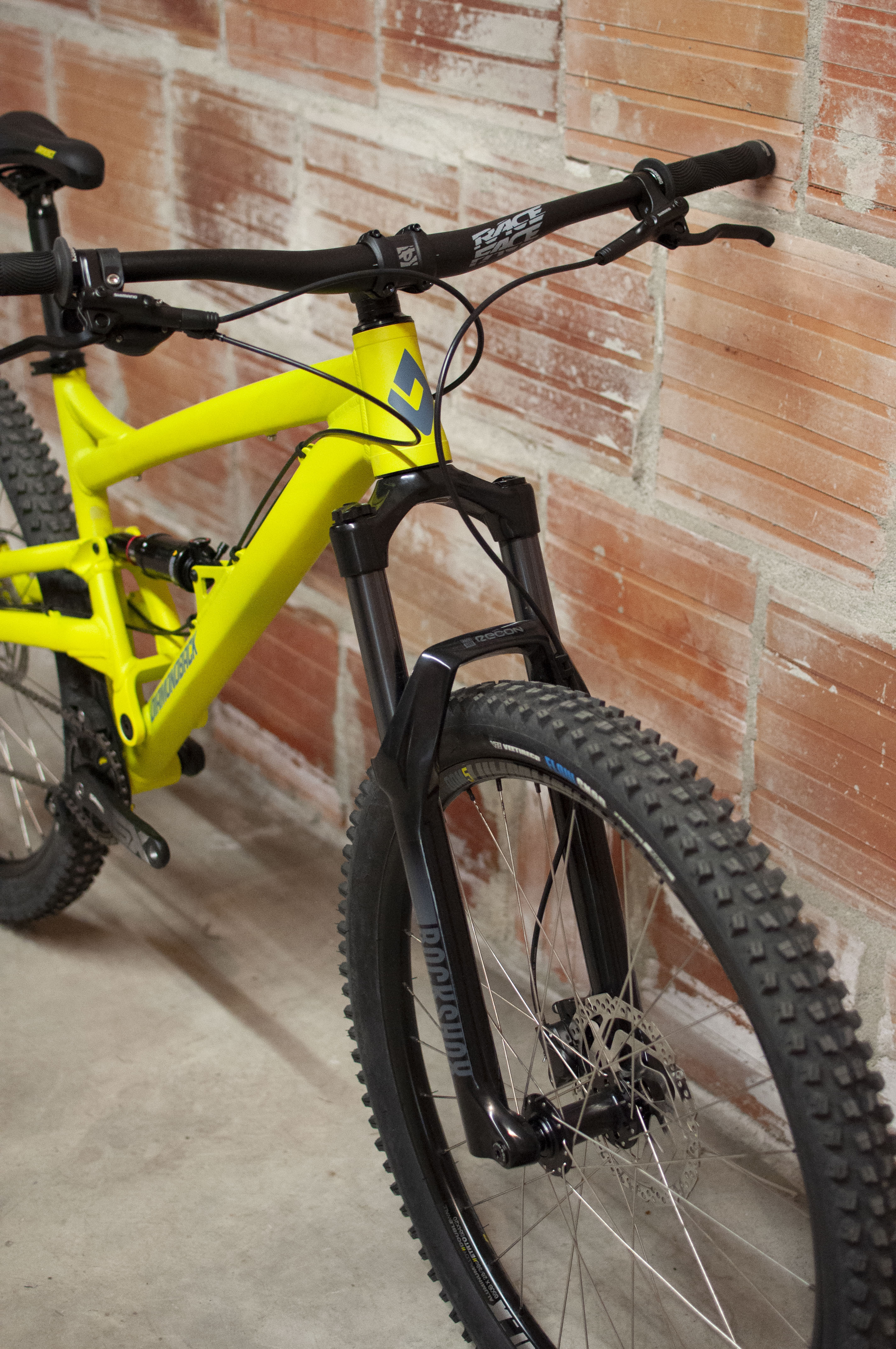 Diamondback atroz mountain discount bike